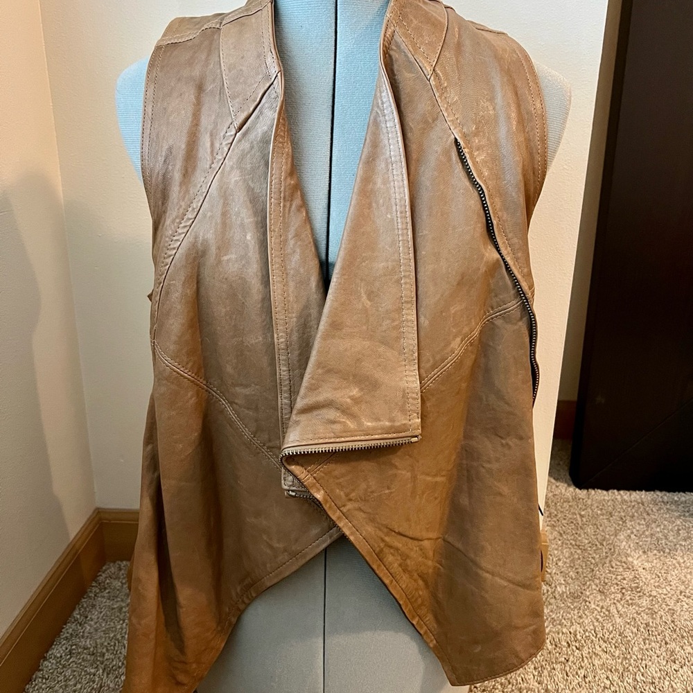 9/15 Exclusively at Saks Fifth Avenue Tan Leather Moto Vest